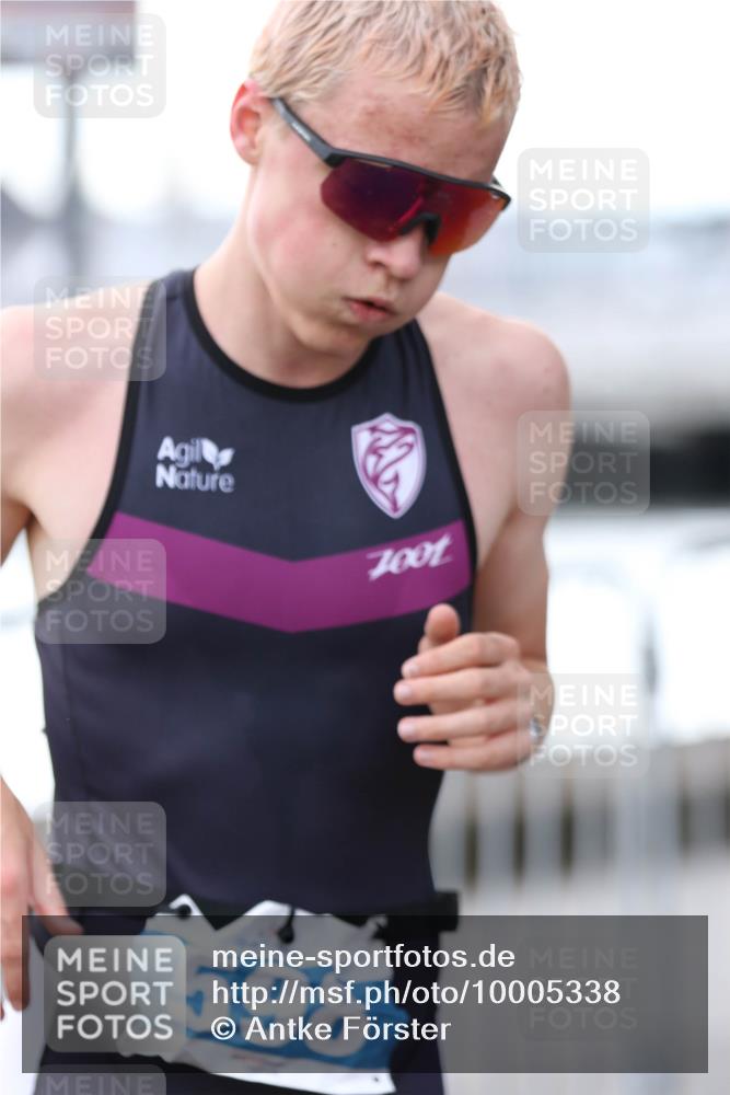 16.08.2026 - KN Förde Triathlon 2026 Antke Förster http://msf.ph/oto/10005338 16.08.2026 13:40:11 Laufen 7001, 598 meine-sportfotos.de
