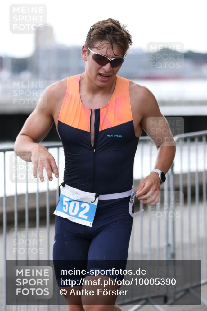 16.08.2026 - KN Förde Triathlon 2026 Antke Förster http://msf.ph/oto/10005390 16.08.2026 13:40:36 Laufen 200, 502 meine-sportfotos.de