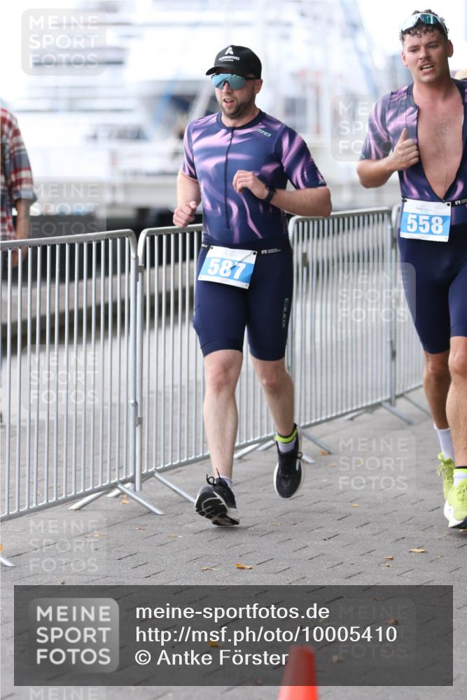 16.08.2026 - KN Förde Triathlon 2026 Antke Förster http://msf.ph/oto/10005410 16.08.2026 13:40:41 Laufen 587, 558 meine-sportfotos.de