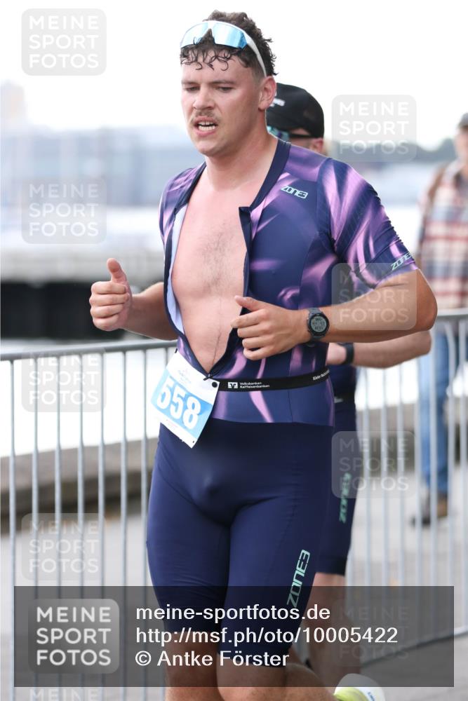 16.08.2026 - KN Förde Triathlon 2026 Antke Förster http://msf.ph/oto/10005422 16.08.2026 13:40:43 Laufen 558, 3 meine-sportfotos.de