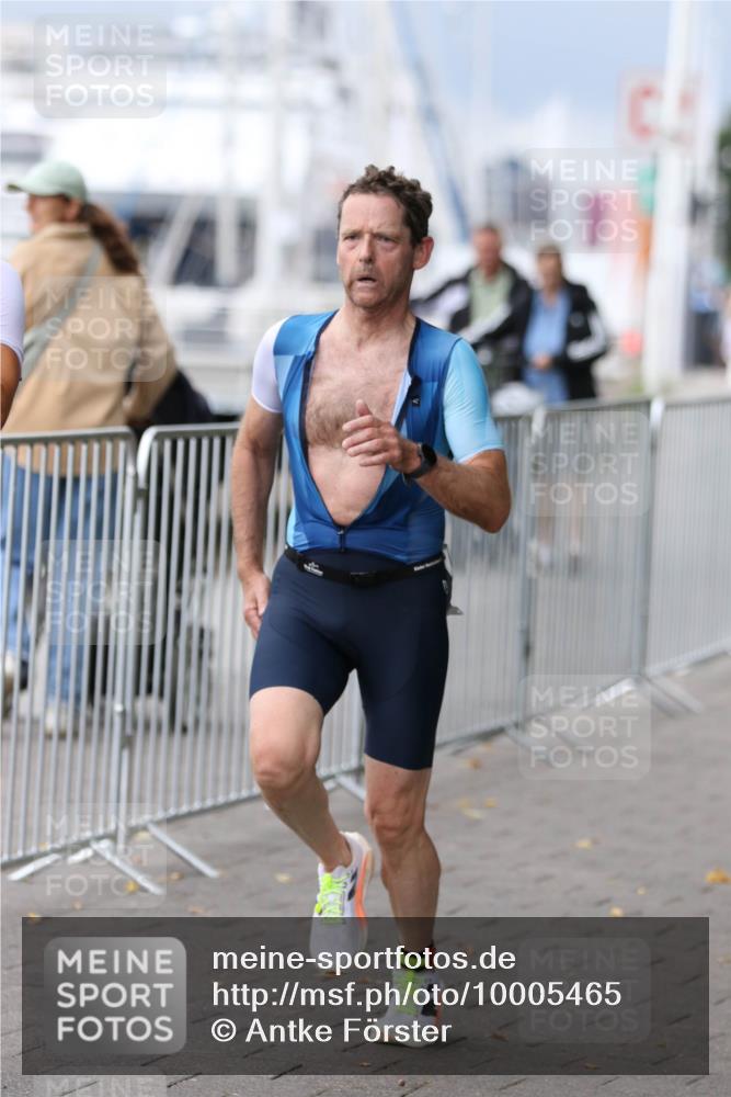 16.08.2026 - KN Förde Triathlon 2026 Antke Förster http://msf.ph/oto/10005465 16.08.2026 11:56:50 Laufen  meine-sportfotos.de