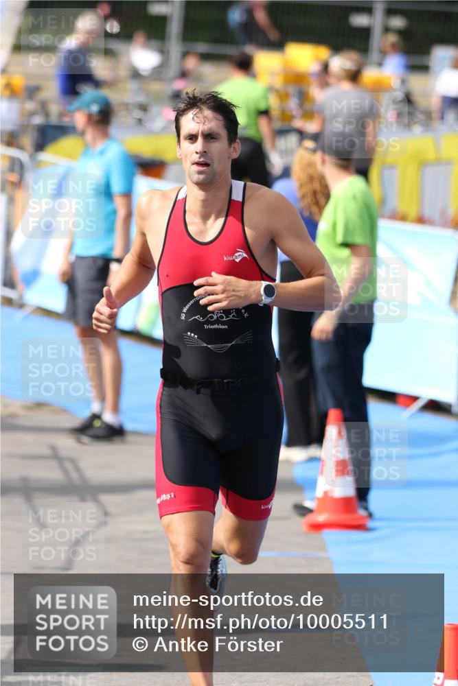 16.08.2026 - KN Förde Triathlon 2026 Antke Förster http://msf.ph/oto/10005511 16.08.2026 15:59:54 Laufen  meine-sportfotos.de