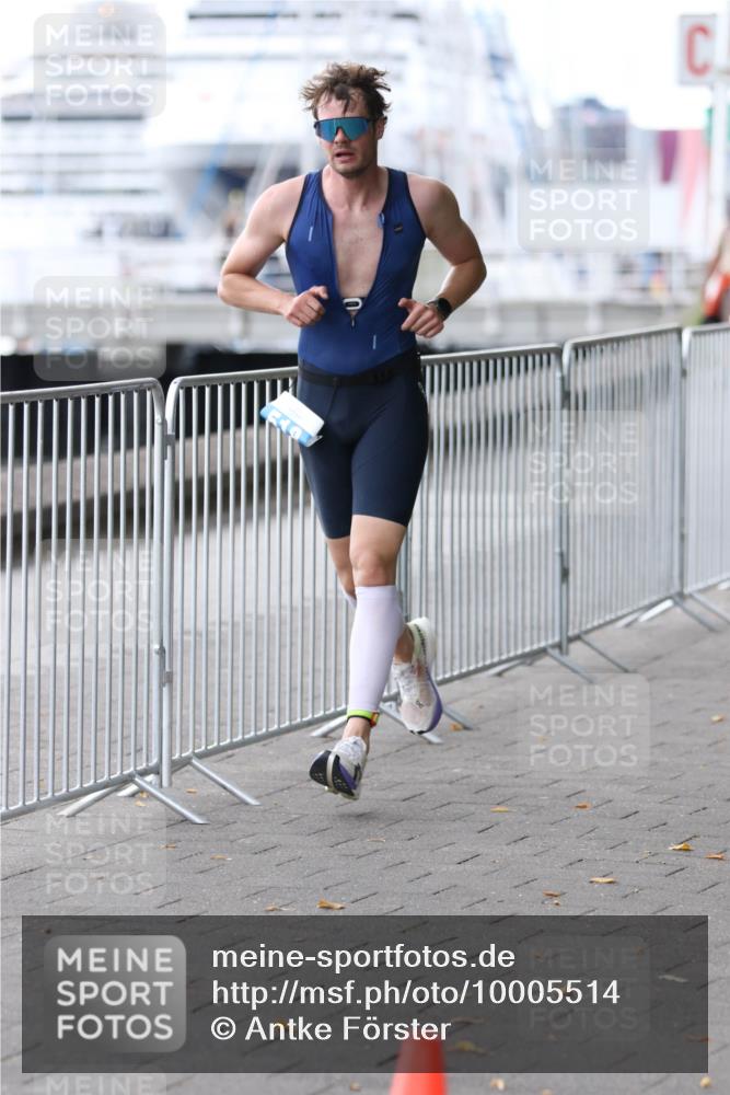 16.08.2026 - KN Förde Triathlon 2026 Antke Förster http://msf.ph/oto/10005514 16.08.2026 13:41:08 Laufen  meine-sportfotos.de