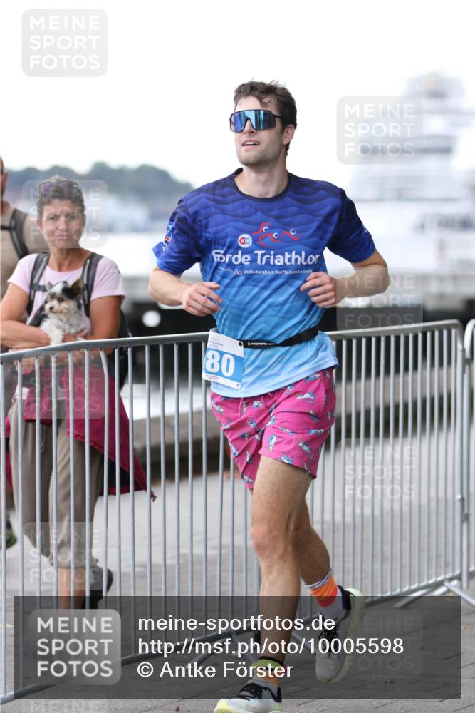 16.08.2026 - KN Förde Triathlon 2026 Antke Förster http://msf.ph/oto/10005598 16.08.2026 13:41:47 Laufen 80 meine-sportfotos.de