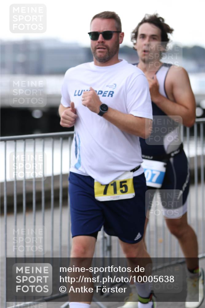 16.08.2026 - KN Förde Triathlon 2026 Antke Förster http://msf.ph/oto/10005638 16.08.2026 13:42:03 Laufen 715, 07 meine-sportfotos.de