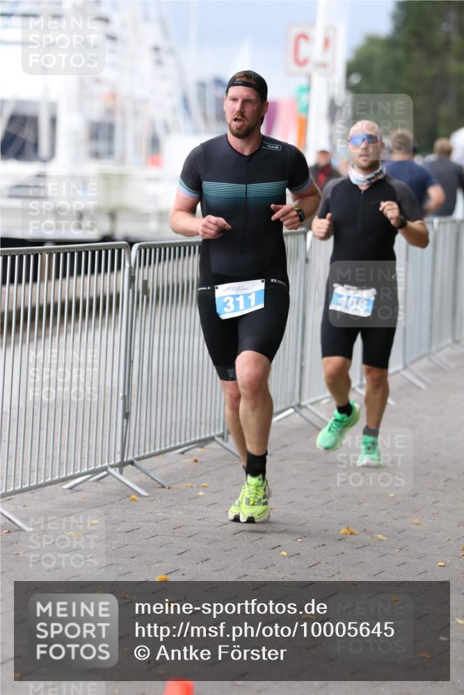 16.08.2026 - KN Förde Triathlon 2026 Antke Förster http://msf.ph/oto/10005645 16.08.2026 11:57:42 Laufen 311, 408 meine-sportfotos.de