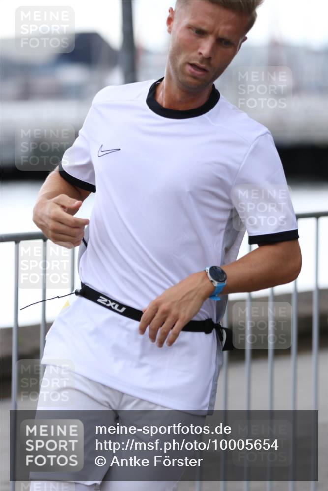 16.08.2026 - KN Förde Triathlon 2026 Antke Förster http://msf.ph/oto/10005654 16.08.2026 13:42:07 Laufen 2 meine-sportfotos.de