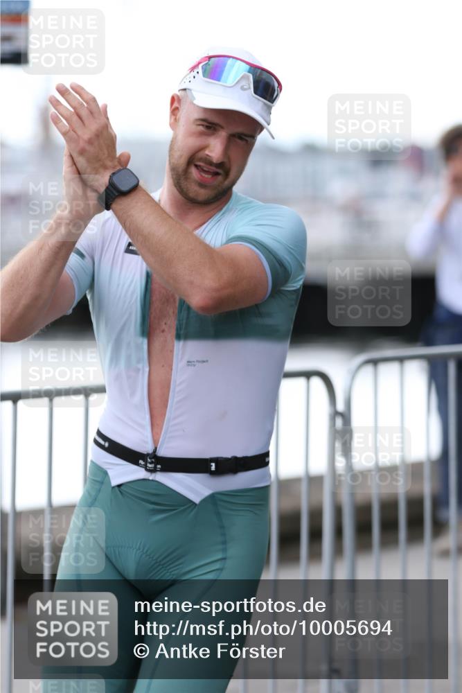 16.08.2026 - KN Förde Triathlon 2026 Antke Förster http://msf.ph/oto/10005694 16.08.2026 13:42:24 Laufen  meine-sportfotos.de