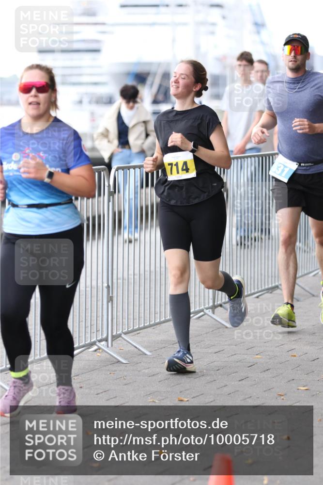 16.08.2026 - KN Förde Triathlon 2026 Antke Förster http://msf.ph/oto/10005718 16.08.2026 13:42:40 Laufen 714, 631 meine-sportfotos.de