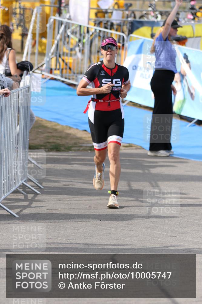 16.08.2026 - KN Förde Triathlon 2026 Antke Förster http://msf.ph/oto/10005747 16.08.2026 16:06:19 Laufen  meine-sportfotos.de