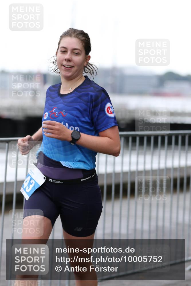 16.08.2026 - KN Förde Triathlon 2026 Antke Förster http://msf.ph/oto/10005752 16.08.2026 10:18:26 Laufen 43 meine-sportfotos.de