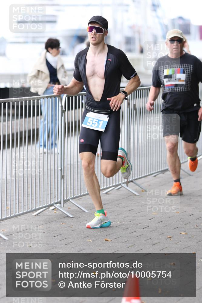16.08.2026 - KN Förde Triathlon 2026 Antke Förster http://msf.ph/oto/10005754 16.08.2026 13:42:48 Laufen 551 meine-sportfotos.de