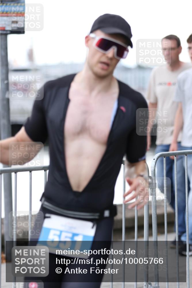16.08.2026 - KN Förde Triathlon 2026 Antke Förster http://msf.ph/oto/10005766 16.08.2026 13:42:51 Laufen 551 meine-sportfotos.de