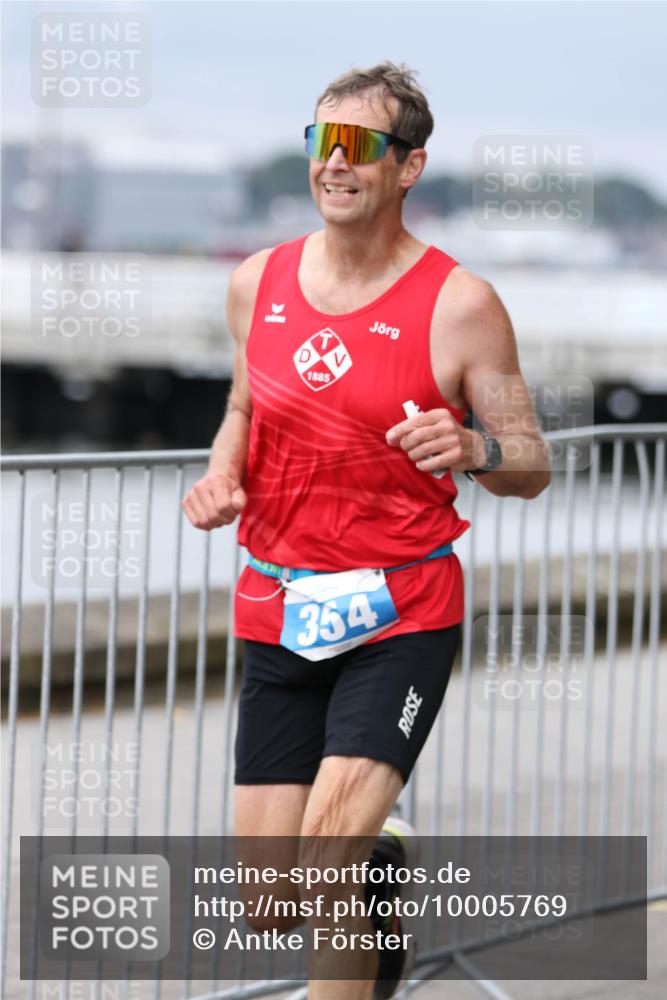 16.08.2026 - KN Förde Triathlon 2026 Antke Förster http://msf.ph/oto/10005769 16.08.2026 11:58:13 Laufen 354, 1885 meine-sportfotos.de