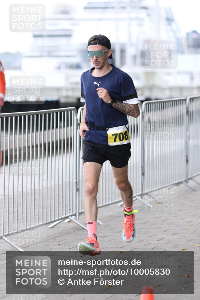 16.08.2026 - KN Förde Triathlon 2026 Antke Förster http://msf.ph/oto/10005830 16.08.2026 13:43:21 Laufen 708 meine-sportfotos.de