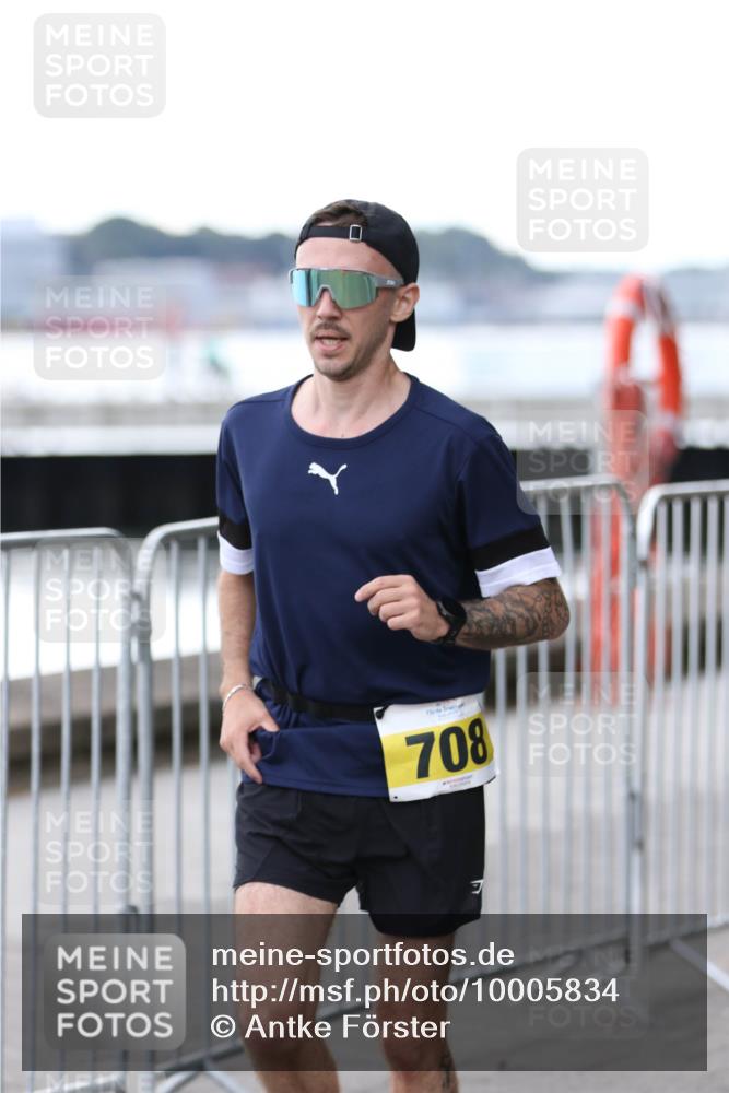16.08.2026 - KN Förde Triathlon 2026 Antke Förster http://msf.ph/oto/10005834 16.08.2026 13:43:22 Laufen 708 meine-sportfotos.de
