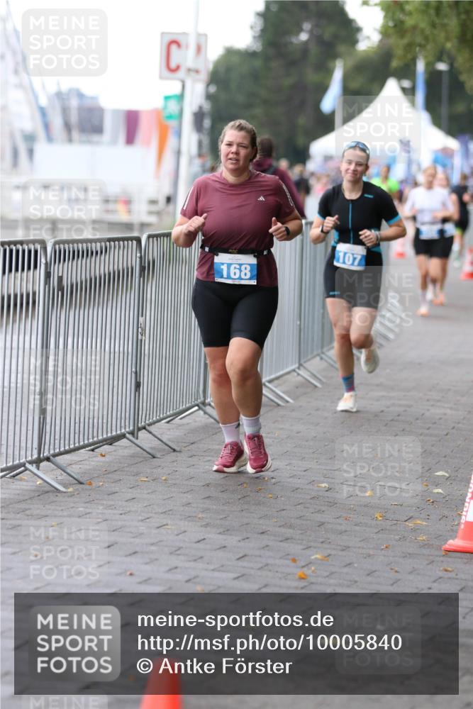 16.08.2026 - KN Förde Triathlon 2026 Antke Förster http://msf.ph/oto/10005840 16.08.2026 10:19:07 Laufen 168, 107 meine-sportfotos.de