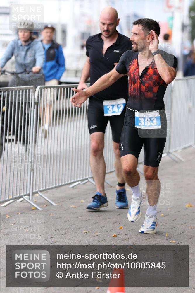 16.08.2026 - KN Förde Triathlon 2026 Antke Förster http://msf.ph/oto/10005845 16.08.2026 11:58:31 Laufen 342, 383, 2 meine-sportfotos.de