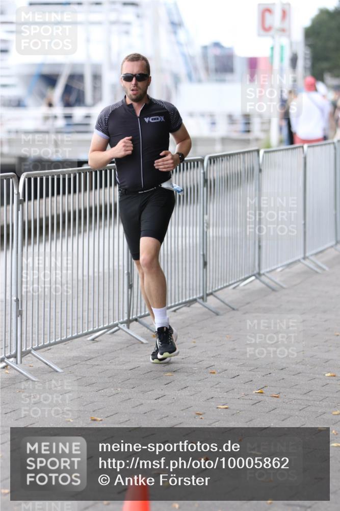 16.08.2026 - KN Förde Triathlon 2026 Antke Förster http://msf.ph/oto/10005862 16.08.2026 13:43:31 Laufen  meine-sportfotos.de