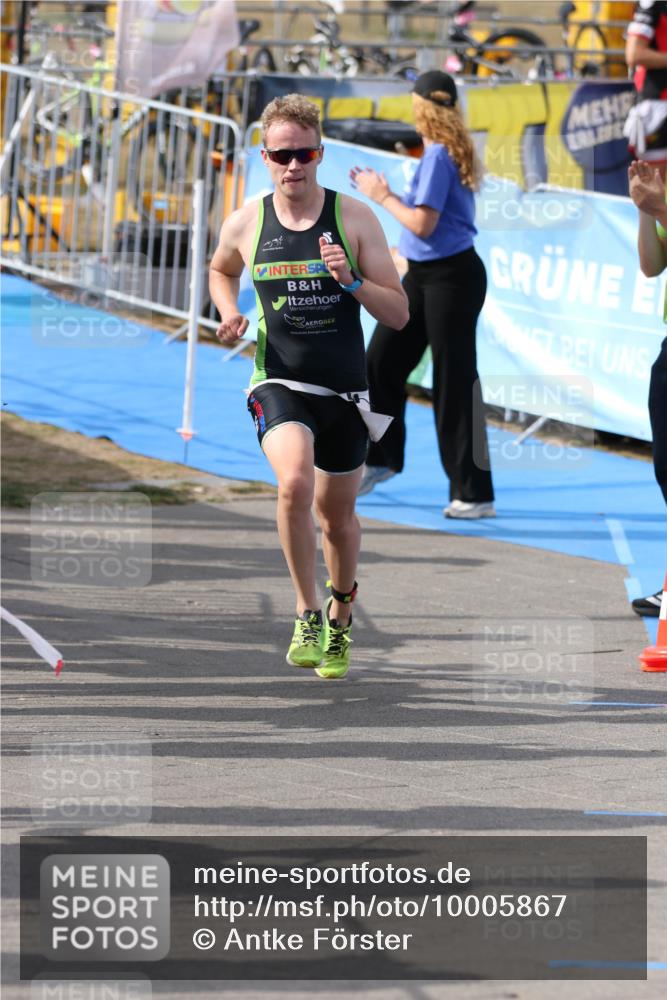 16.08.2026 - KN Förde Triathlon 2026 Antke Förster http://msf.ph/oto/10005867 16.08.2026 16:14:14 Laufen  meine-sportfotos.de