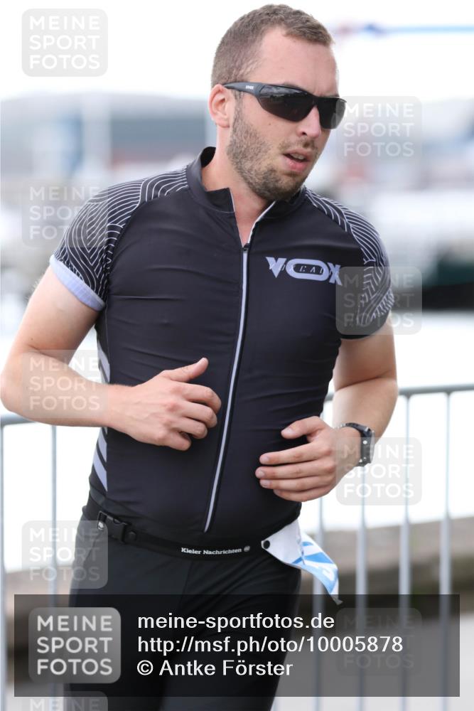16.08.2026 - KN Förde Triathlon 2026 Antke Förster http://msf.ph/oto/10005878 16.08.2026 13:43:35 Laufen  meine-sportfotos.de