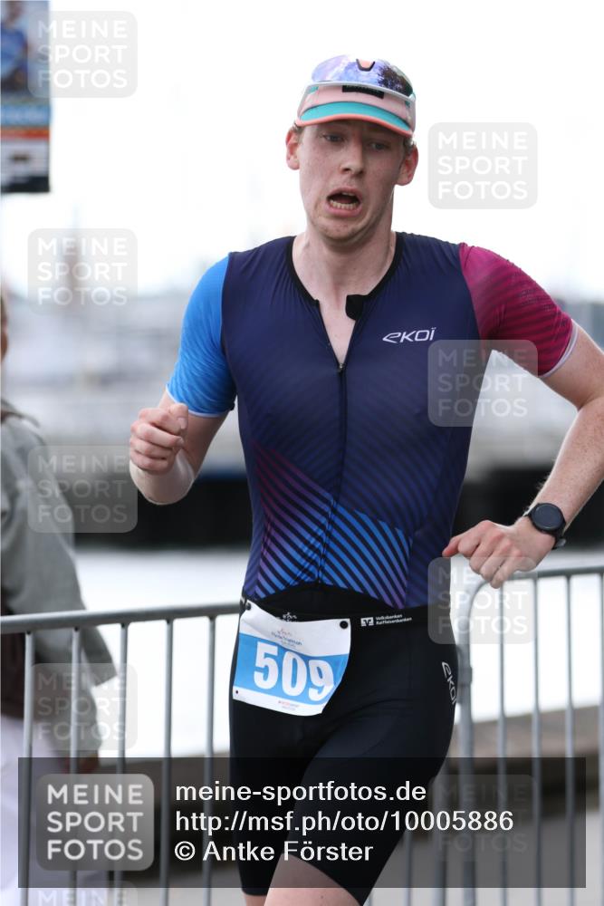16.08.2026 - KN Förde Triathlon 2026 Antke Förster http://msf.ph/oto/10005886 16.08.2026 13:43:37 Laufen 509 meine-sportfotos.de