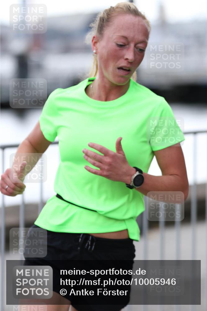 16.08.2026 - KN Förde Triathlon 2026 Antke Förster http://msf.ph/oto/10005946 16.08.2026 13:43:56 Laufen  meine-sportfotos.de