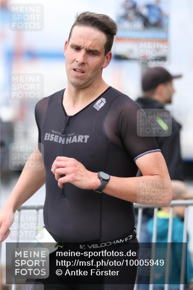 16.08.2026 - KN Förde Triathlon 2026 Antke Förster http://msf.ph/oto/10005949 16.08.2026 11:59:00 Laufen  meine-sportfotos.de