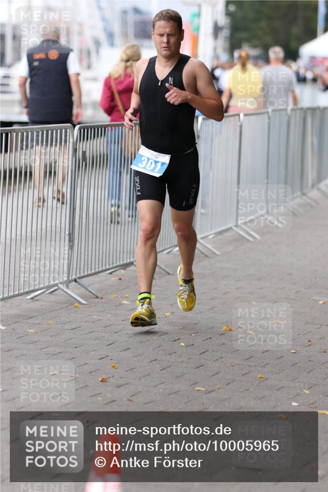 16.08.2026 - KN Förde Triathlon 2026 Antke Förster http://msf.ph/oto/10005965 16.08.2026 11:59:09 Laufen 301, 2 meine-sportfotos.de