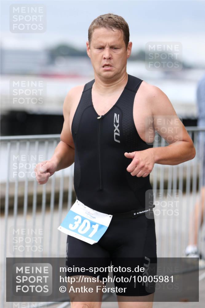 16.08.2026 - KN Förde Triathlon 2026 Antke Förster http://msf.ph/oto/10005981 16.08.2026 11:59:12 Laufen 301, 2 meine-sportfotos.de