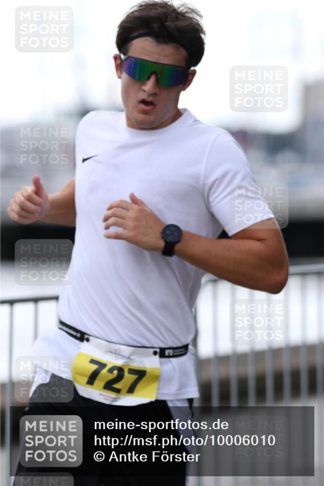 16.08.2026 - KN Förde Triathlon 2026 Antke Förster http://msf.ph/oto/10006010 16.08.2026 13:44:11 Laufen 727 meine-sportfotos.de