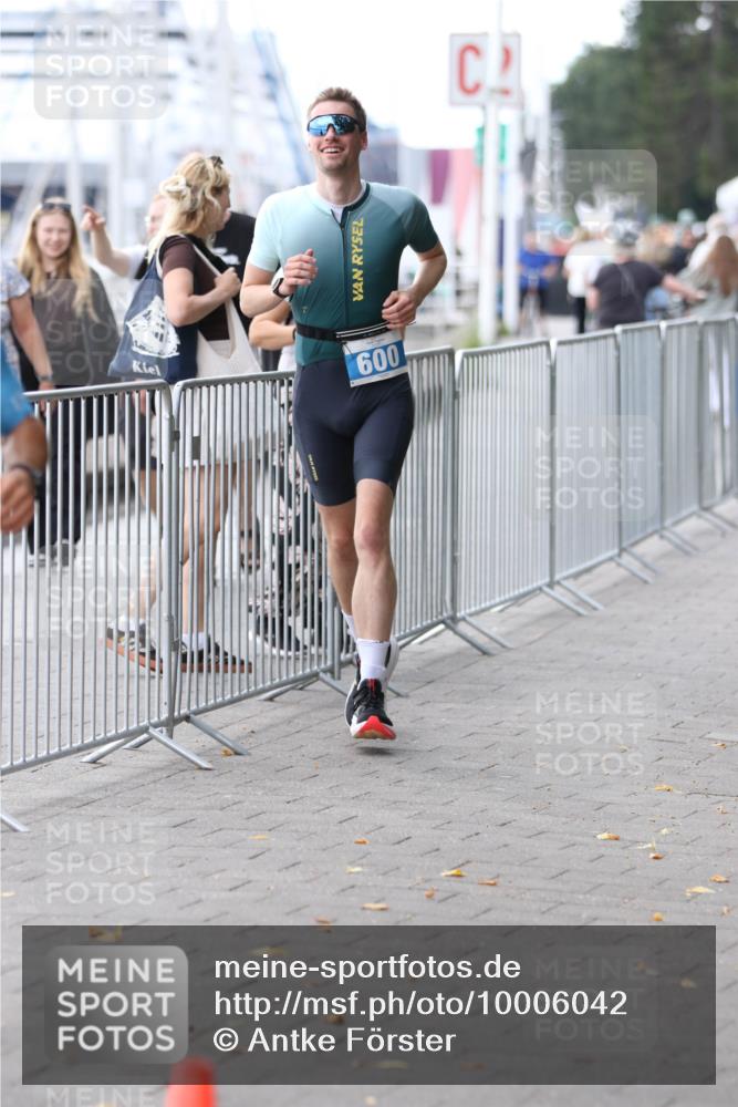 16.08.2026 - KN Förde Triathlon 2026 Antke Förster http://msf.ph/oto/10006042 16.08.2026 13:44:20 Laufen 600 meine-sportfotos.de