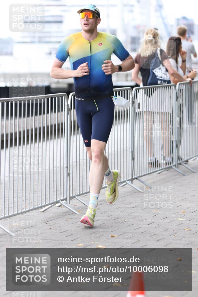 16.08.2026 - KN Förde Triathlon 2026 Antke Förster http://msf.ph/oto/10006098 16.08.2026 13:44:39 Laufen  meine-sportfotos.de
