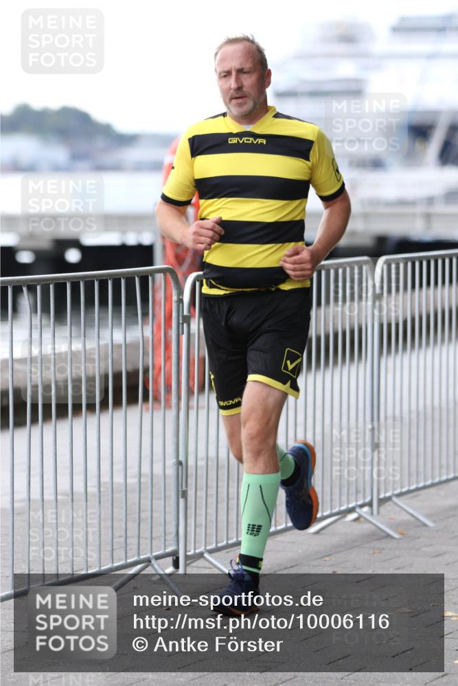 16.08.2026 - KN Förde Triathlon 2026 Antke Förster http://msf.ph/oto/10006116 16.08.2026 13:44:42 Laufen  meine-sportfotos.de