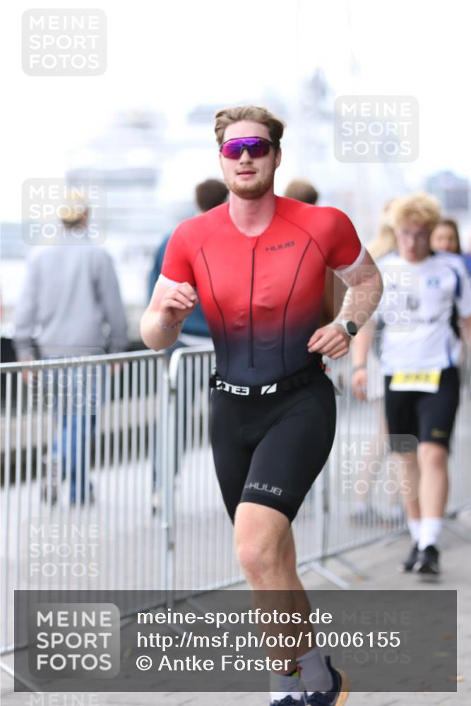16.08.2026 - KN Förde Triathlon 2026 Antke Förster http://msf.ph/oto/10006155 16.08.2026 13:44:56 Laufen  meine-sportfotos.de