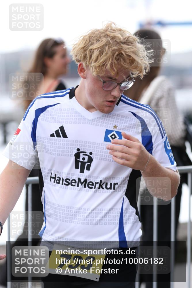 16.08.2026 - KN Förde Triathlon 2026 Antke Förster http://msf.ph/oto/10006182 16.08.2026 13:45:05 Laufen 10, 17, 1007018870186, 101001070188701887400, 200407, 2026, 733 meine-sportfotos.de