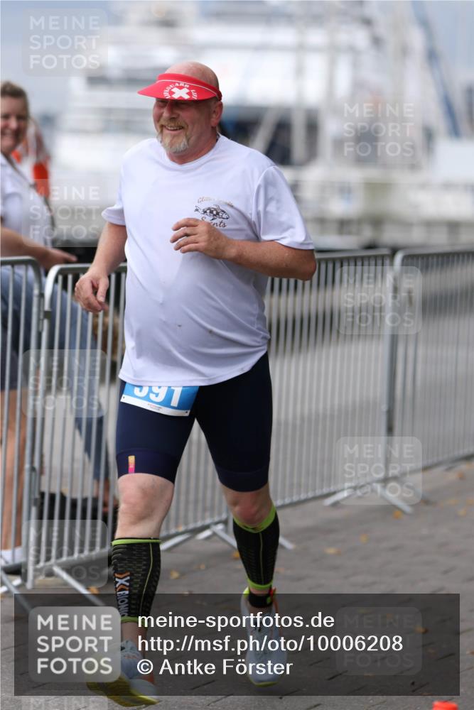 16.08.2026 - KN Förde Triathlon 2026 Antke Förster http://msf.ph/oto/10006208 16.08.2026 12:00:45 Laufen  meine-sportfotos.de
