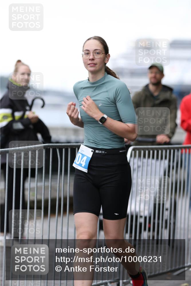 16.08.2026 - KN Förde Triathlon 2026 Antke Förster http://msf.ph/oto/10006231 16.08.2026 10:21:16 Laufen 04 meine-sportfotos.de