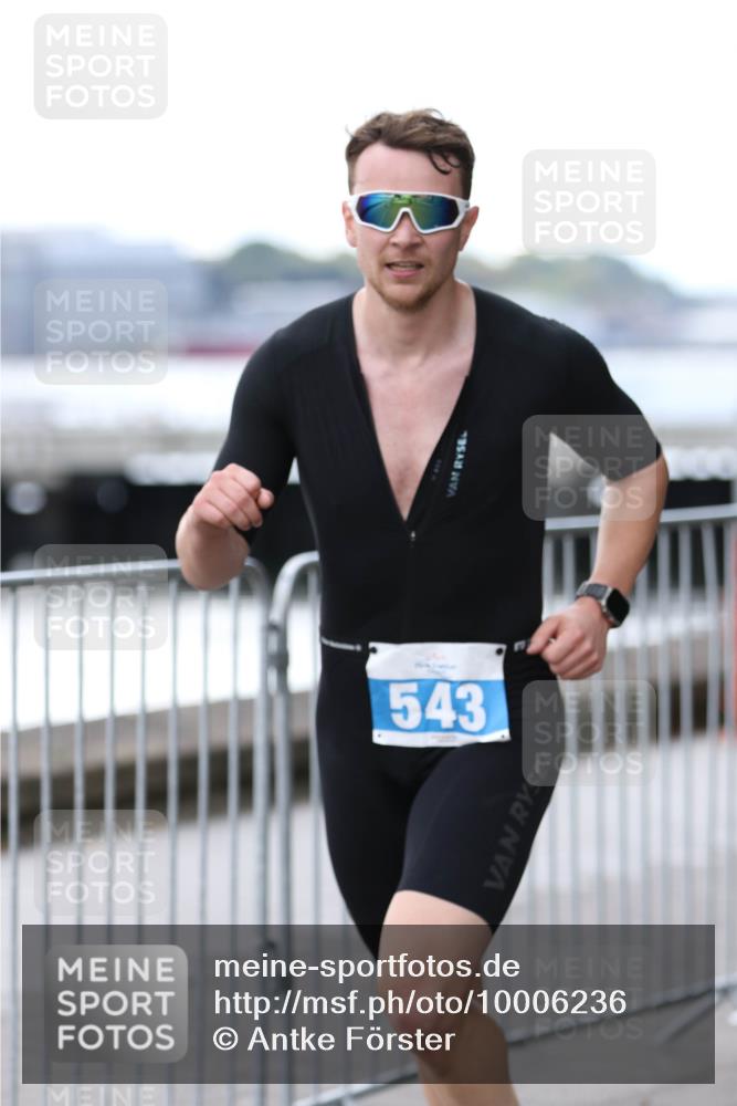 16.08.2026 - KN Förde Triathlon 2026 Antke Förster http://msf.ph/oto/10006236 16.08.2026 13:45:30 Laufen 543 meine-sportfotos.de