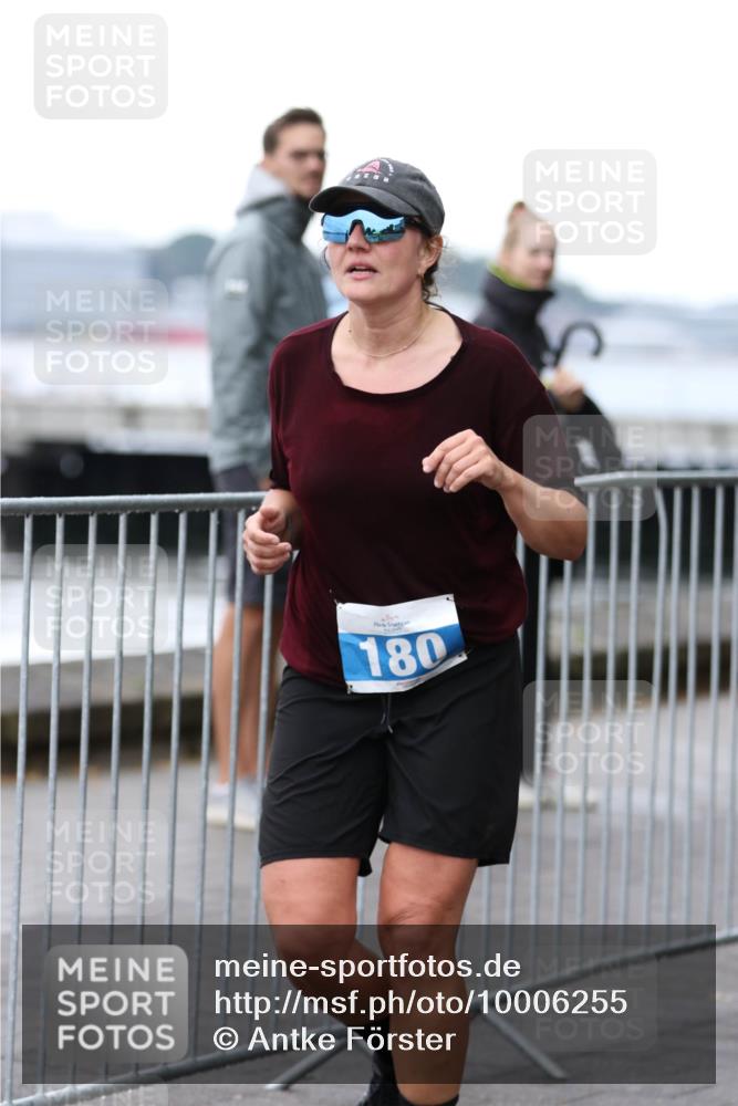 16.08.2026 - KN Förde Triathlon 2026 Antke Förster http://msf.ph/oto/10006255 16.08.2026 10:21:29 Laufen 180 meine-sportfotos.de