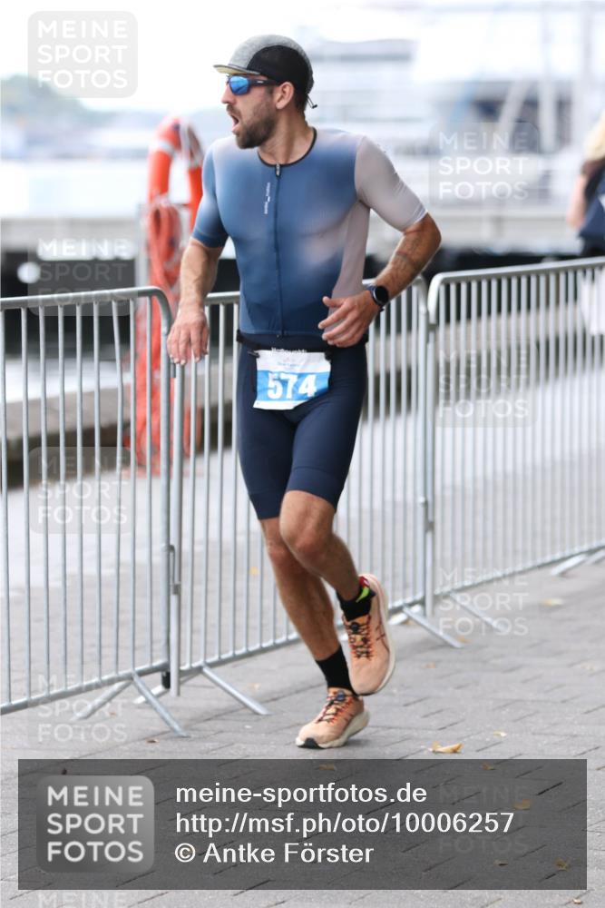 16.08.2026 - KN Förde Triathlon 2026 Antke Förster http://msf.ph/oto/10006257 16.08.2026 13:45:39 Laufen 574 meine-sportfotos.de