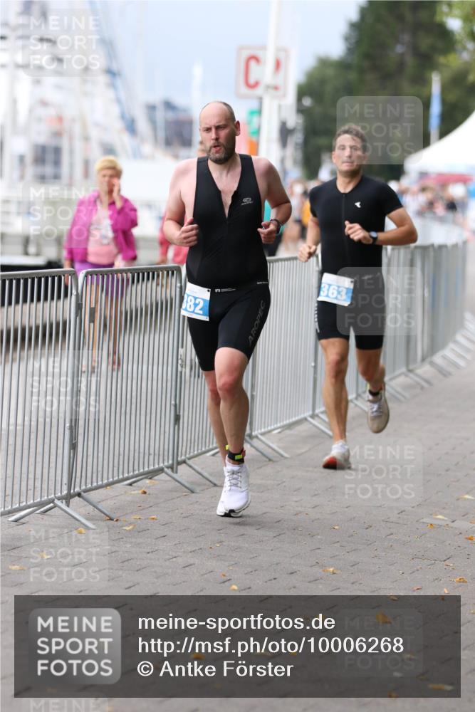 16.08.2026 - KN Förde Triathlon 2026 Antke Förster http://msf.ph/oto/10006268 16.08.2026 12:01:33 Laufen 382, 363 meine-sportfotos.de