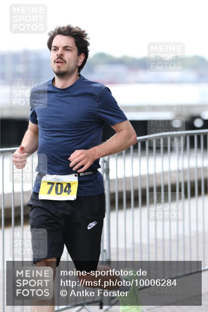 16.08.2026 - KN Förde Triathlon 2026 Antke Förster http://msf.ph/oto/10006284 16.08.2026 13:45:45 Laufen 704 meine-sportfotos.de