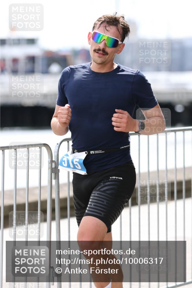 16.08.2026 - KN Förde Triathlon 2026 Antke Förster http://msf.ph/oto/10006317 16.08.2026 13:45:57 Laufen  meine-sportfotos.de