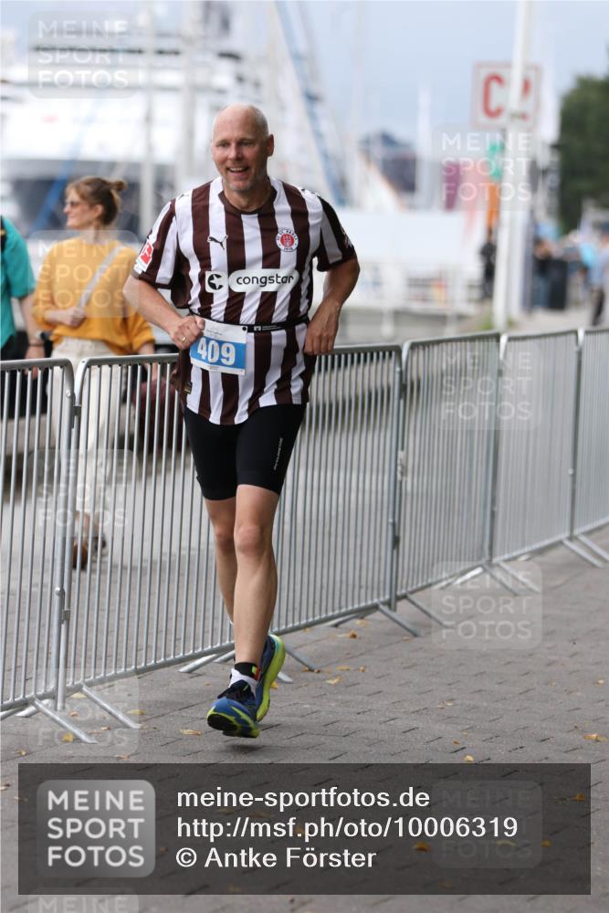 16.08.2026 - KN Förde Triathlon 2026 Antke Förster http://msf.ph/oto/10006319 16.08.2026 12:02:04 Laufen 409, 1910 meine-sportfotos.de