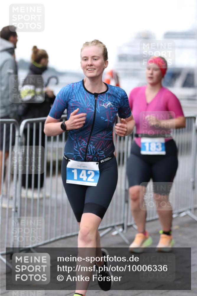 16.08.2026 - KN Förde Triathlon 2026 Antke Förster http://msf.ph/oto/10006336 16.08.2026 10:21:51 Laufen 142, 183 meine-sportfotos.de