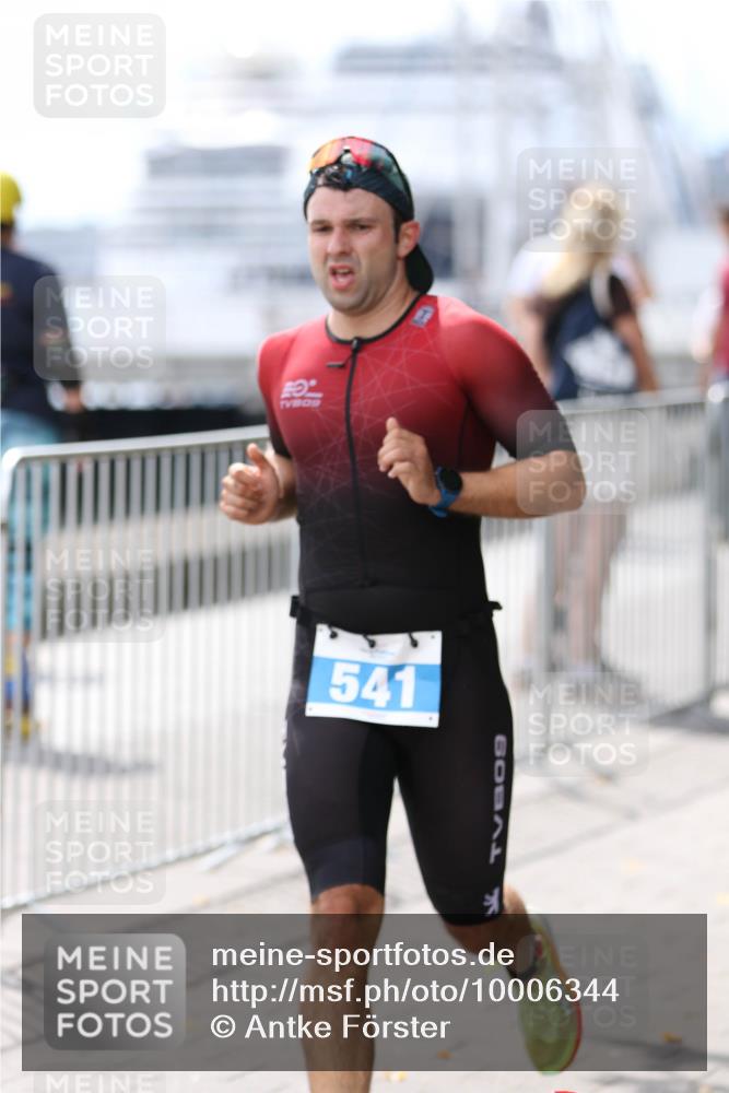 16.08.2026 - KN Förde Triathlon 2026 Antke Förster http://msf.ph/oto/10006344 16.08.2026 13:46:07 Laufen 541, 9 meine-sportfotos.de