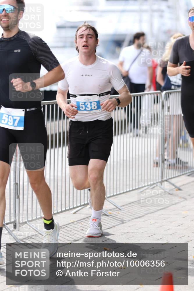 16.08.2026 - KN Förde Triathlon 2026 Antke Förster http://msf.ph/oto/10006356 16.08.2026 13:46:10 Laufen 597, 538 meine-sportfotos.de