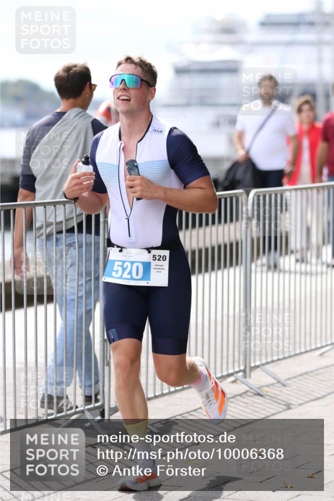 16.08.2026 - KN Förde Triathlon 2026 Antke Förster http://msf.ph/oto/10006368 16.08.2026 13:46:12 Laufen 520, 520, 30 meine-sportfotos.de