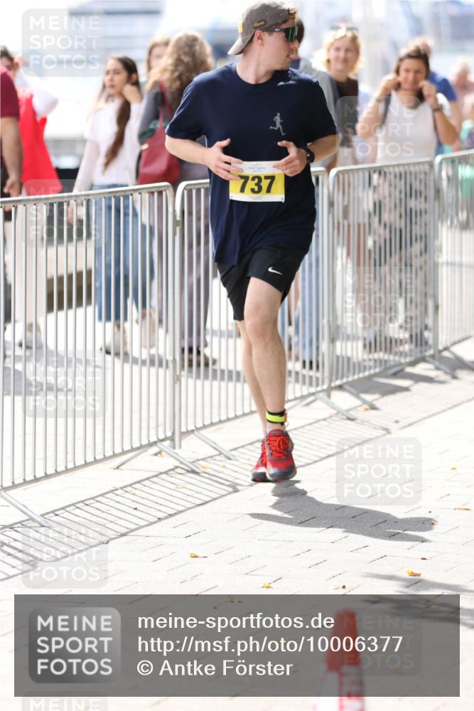 16.08.2026 - KN Förde Triathlon 2026 Antke Förster http://msf.ph/oto/10006377 16.08.2026 13:46:20 Laufen 737 meine-sportfotos.de